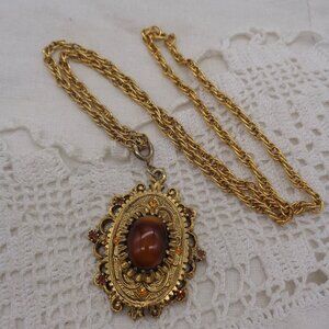 Vintage Celebrity NY Brown Cabochon Necklace